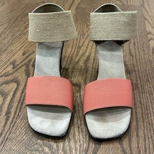 *NEVER WORN* Women's Ankle Strap Cocktail heels
